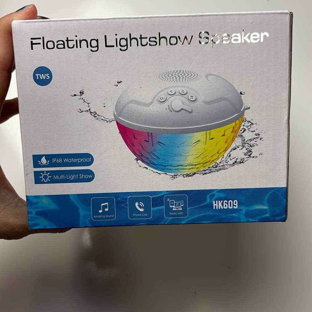 Uekars‎ Portable Bluetooth Speakers, floating lightshow speaker